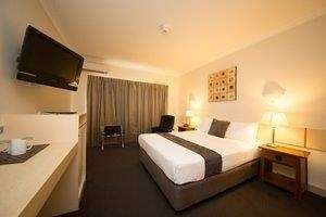 Emerald Maraboon Motor Inn - Taree Accommodation 8