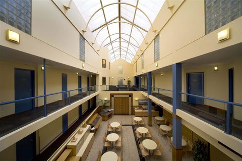 Capital Executive Apt Hotel Canberra - Taree Accommodation 1