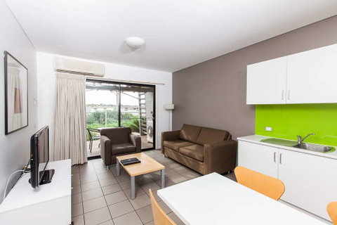 Majestic Oasis Apartments - Taree Accommodation 2