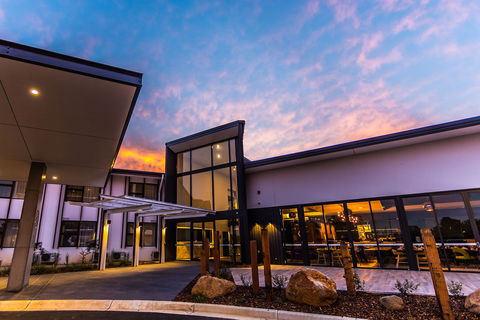 The Remington Orange - Taree Accommodation 0