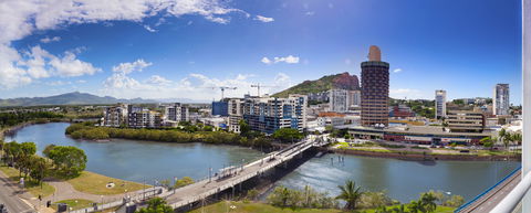 Hotel Grand Chancellor Townsville - Taree Accommodation 0