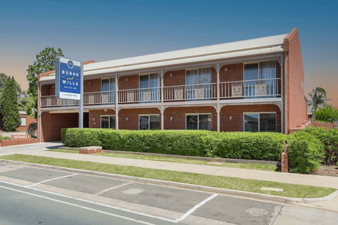 Burke & Wills Motor Inn - Taree Accommodation 0