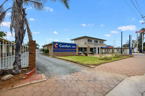 Comfort Inn Flinders on Main - Taree Accommodation 0