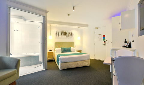 Atlantic Tower Motor Inn - Taree Accommodation 2