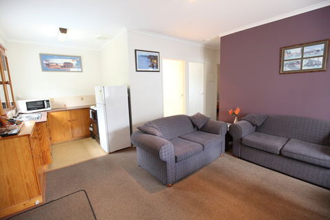 The Fox & Hounds Inn - Taree Accommodation 1