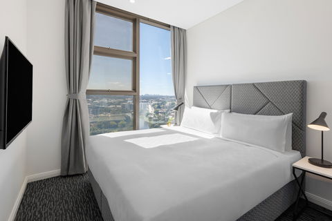 Meriton Suites George St - Taree Accommodation 1