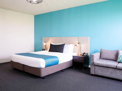 Mantra Melbourne Melton - Taree Accommodation 2