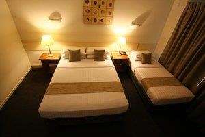 Emerald Maraboon Motor Inn - Taree Accommodation 9
