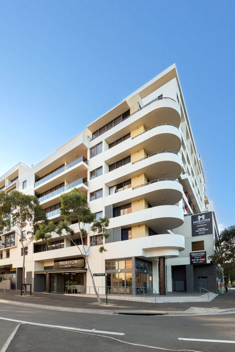 Meriton Suites Waterloo - Taree Accommodation 0