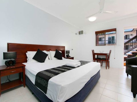 Cairns City Palms - Taree Accommodation 9