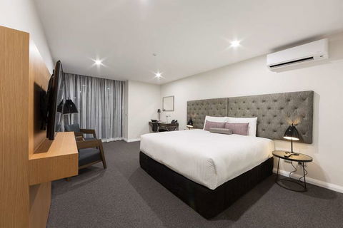 Avenue Hotel Canberra - Taree Accommodation 2