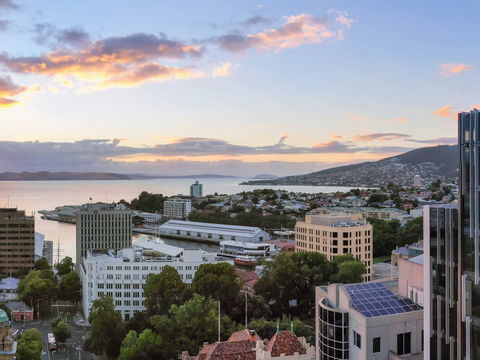 Moevenpick Hotel Hobart - Taree Accommodation 0