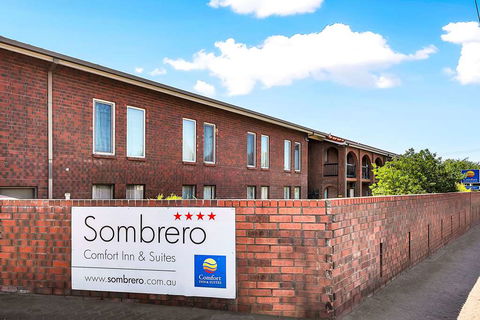 Comfort Inn & Suites Sombrero - Taree Accommodation 0