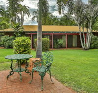 Bayside Holiday Apartments - Taree Accommodation