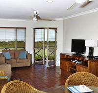 Moonlight Bay Suites - Taree Accommodation