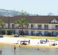 The Clan Lakeside Lodge - Taree Accommodation