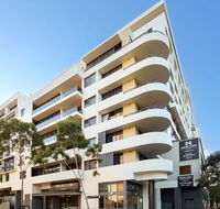 Meriton Suites Waterloo - Taree Accommodation