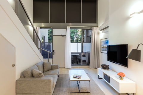Meriton Suites Waterloo - Taree Accommodation 2
