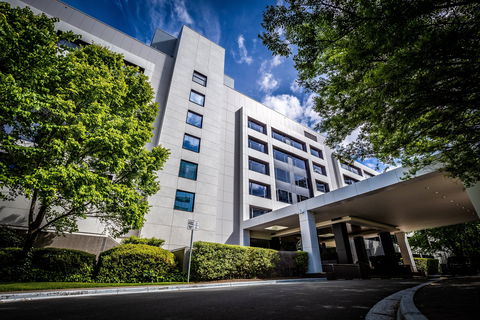 Crowne Plaza Canberra - Taree Accommodation 1
