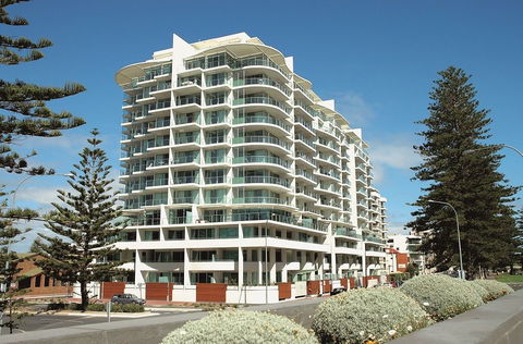 Oaks Liberty Towers - Taree Accommodation 0