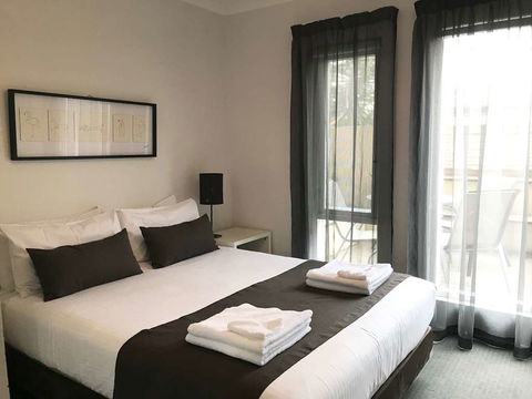 DressCircle Apts - Archer St - Taree Accommodation 1