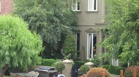 Gallery Apartments - Taree Accommodation 1