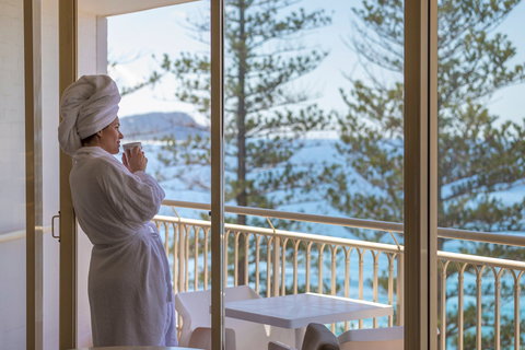Crowne Plaza Terrigal - Taree Accommodation 1