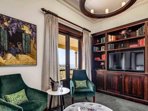 Mount Lofty House - Taree Accommodation 4