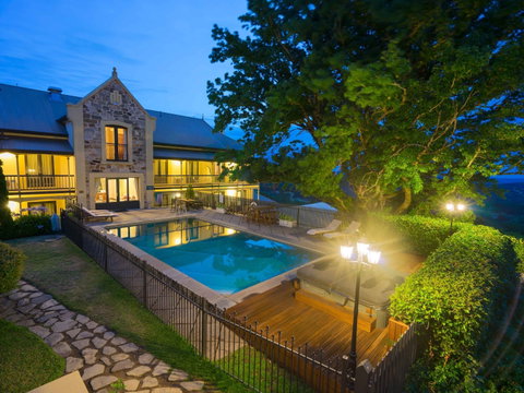 Mount Lofty House - Taree Accommodation 13
