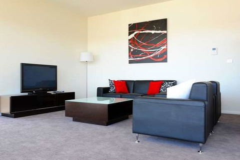 York Cove - Taree Accommodation 9