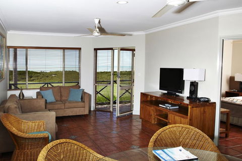 Moonlight Bay Suites - Taree Accommodation 0