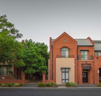 Majestic Old Lion Apartments - Taree Accommodation