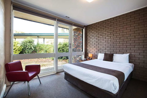 Burvale Hotel - Taree Accommodation 1