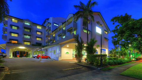 Cairns Sheridan Hotel - Taree Accommodation 0