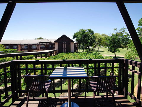 Novotel Swan Valley Vines Resort Hotel - Taree Accommodation 0