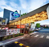 Sandbelt Club Hotel - Taree Accommodation