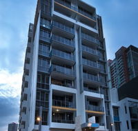 Meriton Suites Southport - Taree Accommodation
