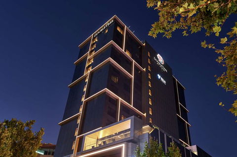 DoubleTree By Hilton Perth Northbridge - Taree Accommodation 0