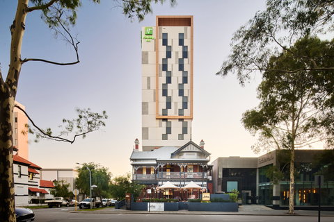 Holiday Inn West Perth - Taree Accommodation 1