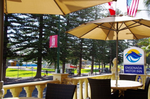 Ensenada Motor Inn - Taree Accommodation 1