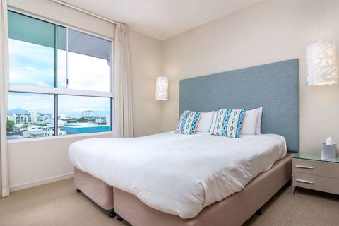 201 Lake Street - Cairns - Taree Accommodation 1