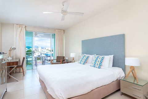 201 Lake Street - Cairns - Taree Accommodation 2