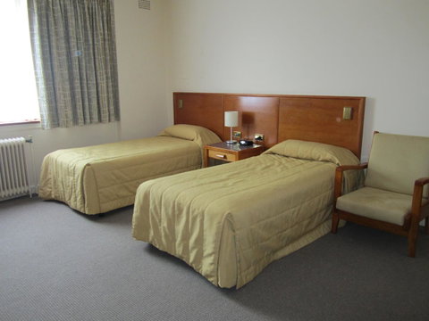 University House - ANU - Taree Accommodation 29
