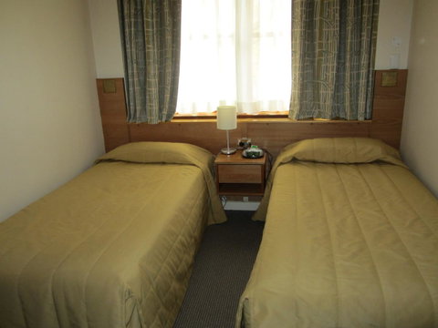 University House - ANU - Taree Accommodation 40