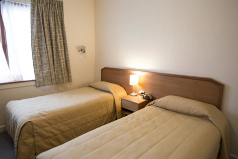 University House - ANU - Taree Accommodation 1