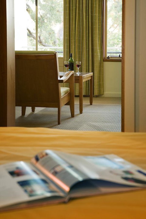 University House - ANU - Taree Accommodation 12