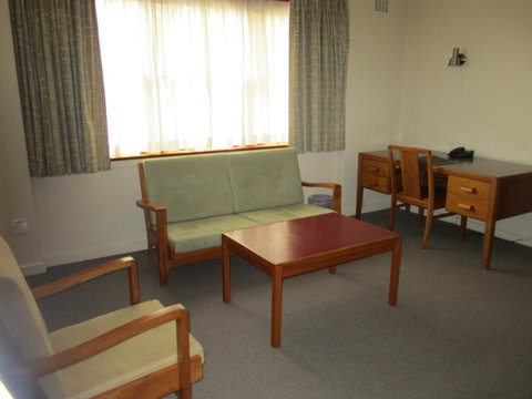 University House - ANU - Taree Accommodation 38