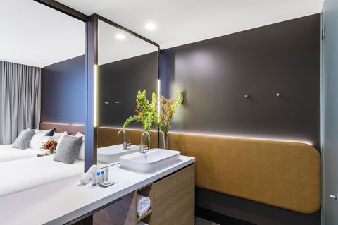 Vibe Hotel Canberra - Taree Accommodation 16