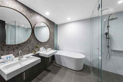 Vibe Hotel Canberra - Taree Accommodation 5