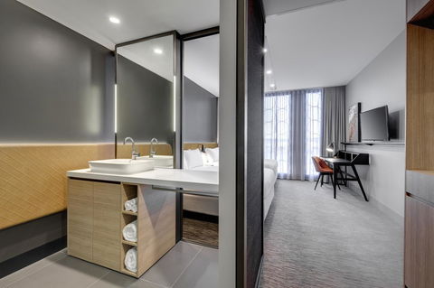 Vibe Hotel Canberra - Taree Accommodation 39
